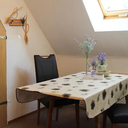 Huehnergott アパート Kröpelin