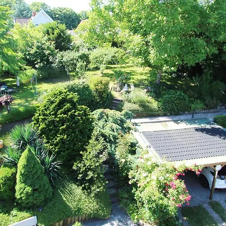 Huehnergott Apartman *