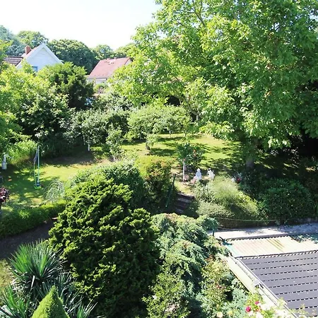 Huehnergott アパート Kröpelin